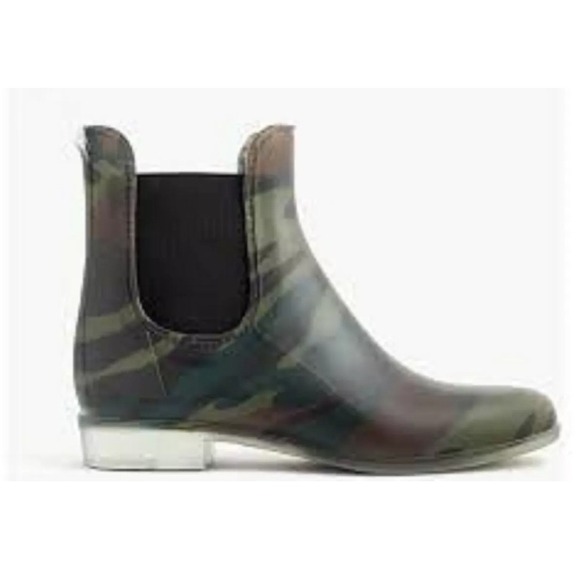 J.Crew Matte Chelsea Rain Boots in Olive Camo Size 8 Waterproof‎ - Picture 1 of 9